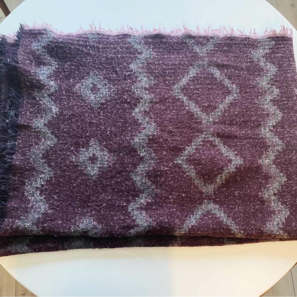 Aritzia Purple and Gray Blanket Scarf